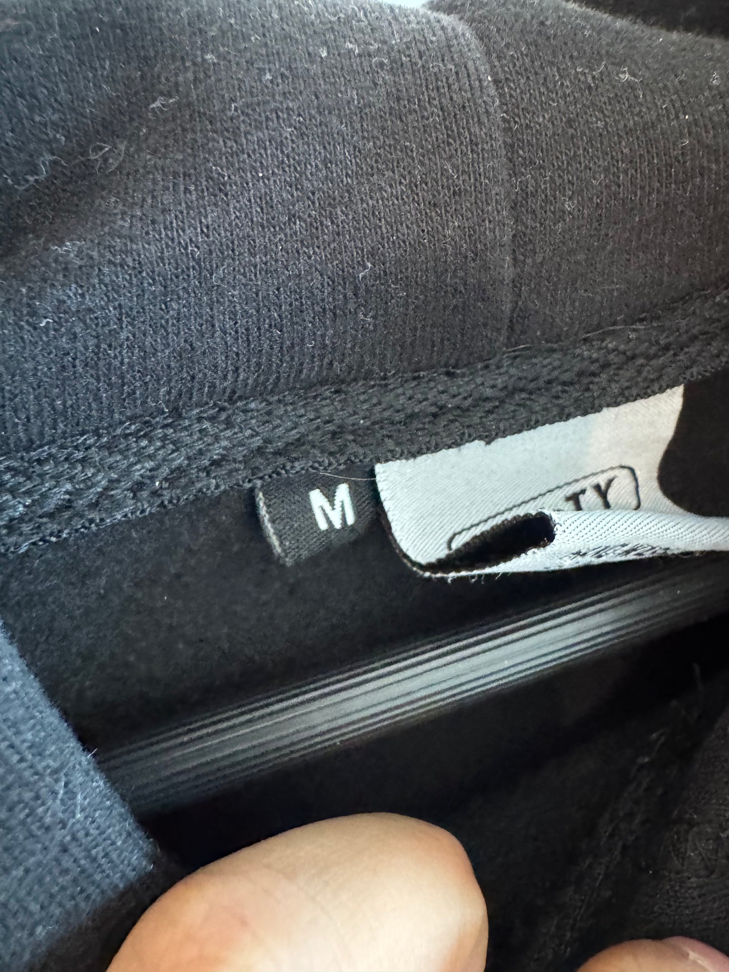 MEDIUM BLACK MEMBER SWEATSUIT