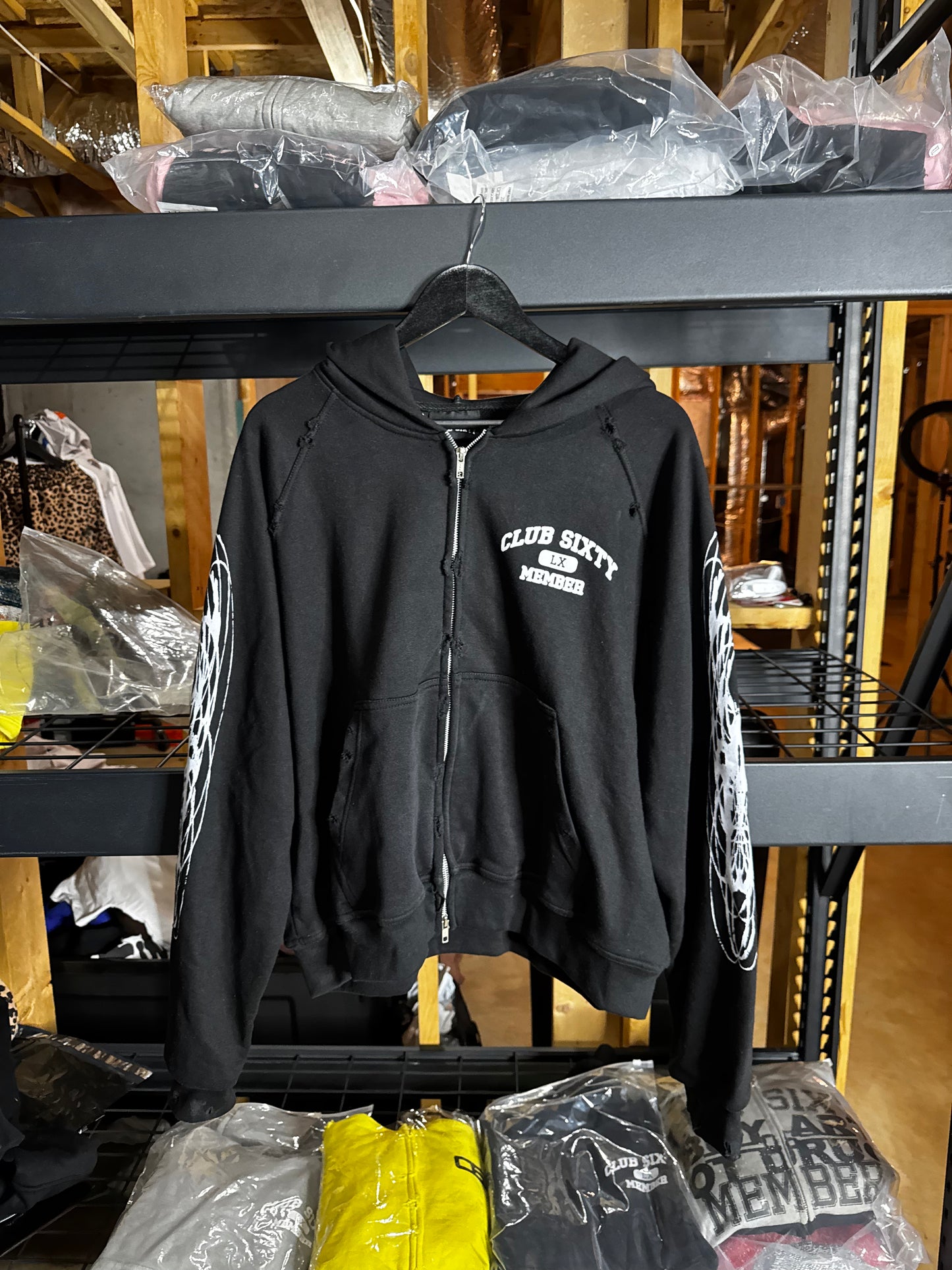 MEDIUM BLACKLIST MEMBER SALE ITEM