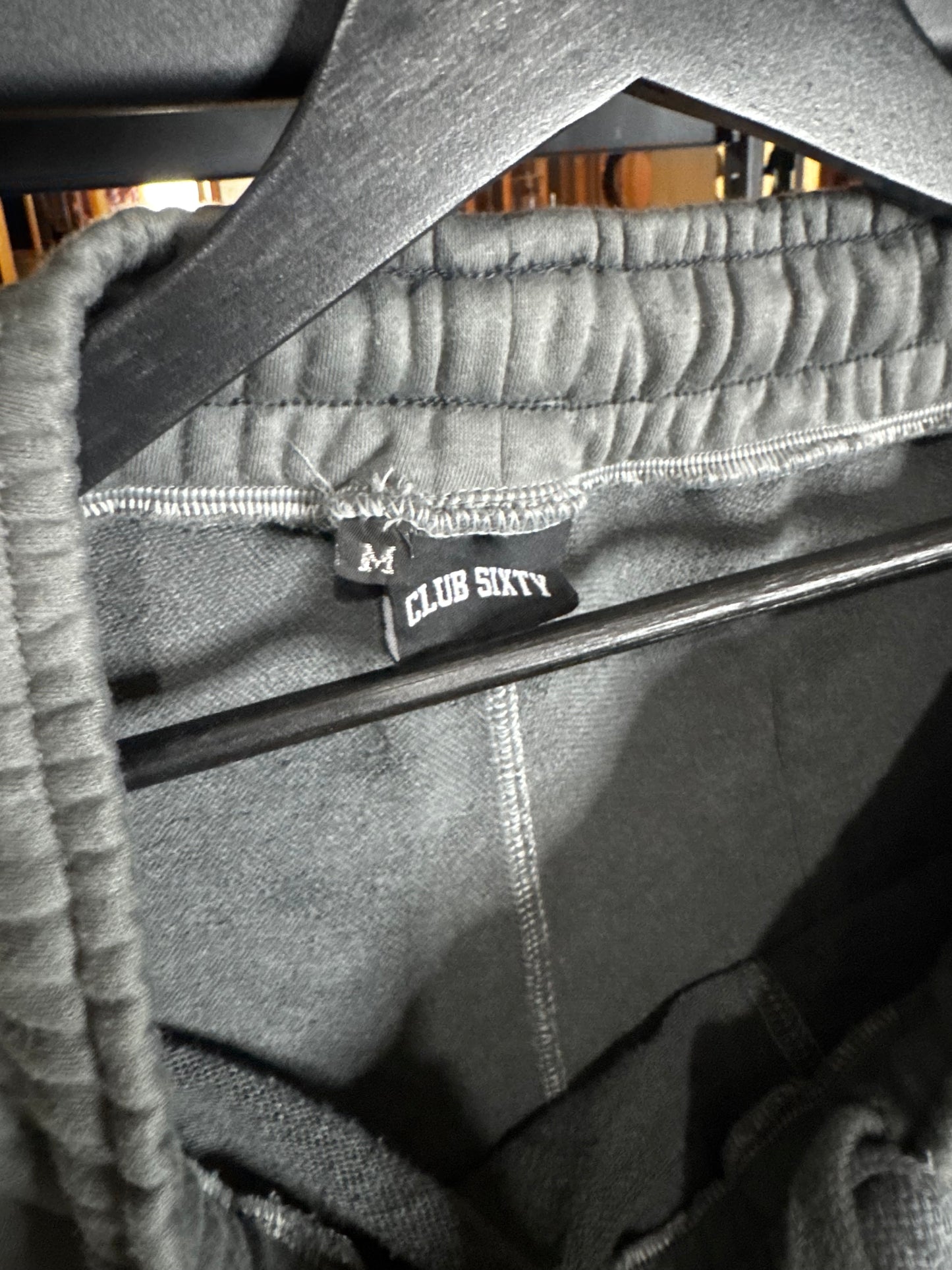 MEDIUM BLACKLIST MEMBER SALE ITEM